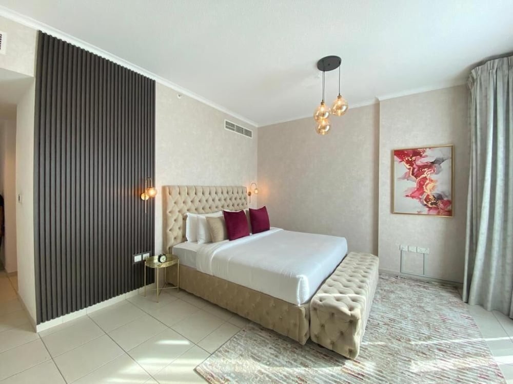 Durrani Homes - The Residences 5BR Besides Dubai Mall with Burjkhalifa and Fountain view