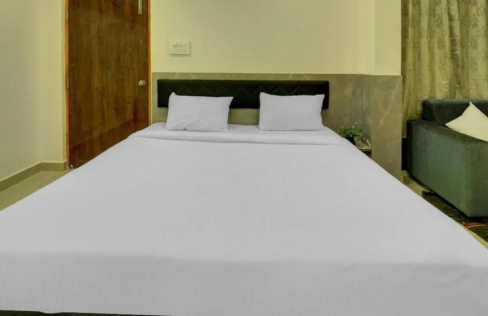 Sharans Inn Gandimisamma