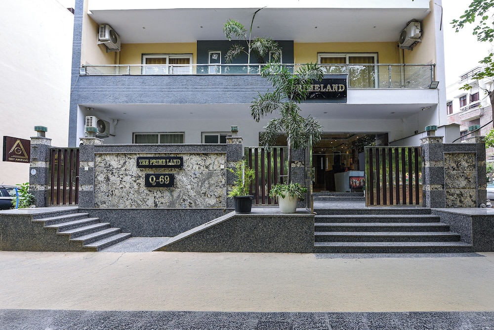 Fabhotel The Prime Land