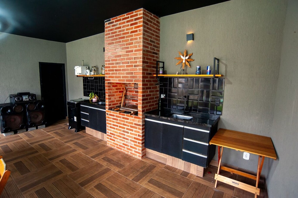 Casa pet Friendly c Piscina Churrasqueira e Wi-fi