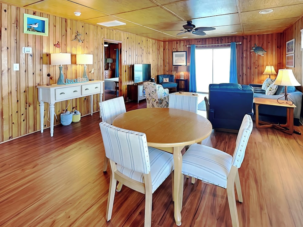 Seahorse Sound by Topsail Realty