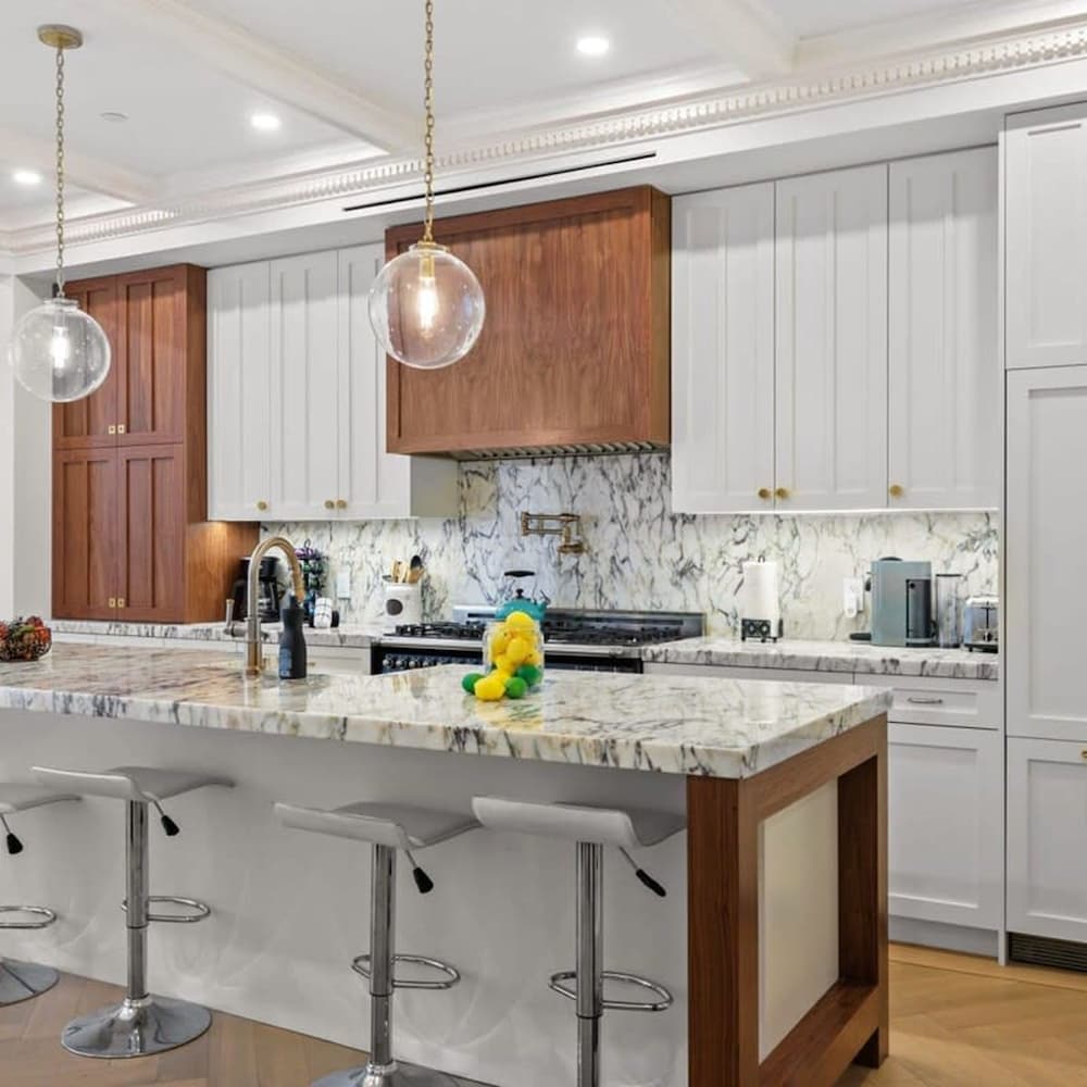 Riverside by Rove Travel 7BR Modern Townhouse