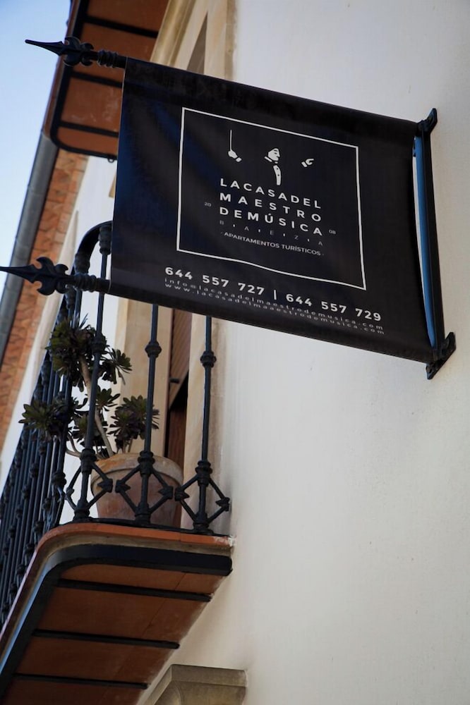 LA CASA DEL MAESTRO DE MÚSICA