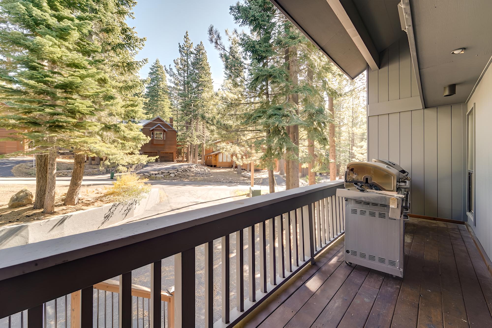 Expansive Tahoe Donner House With Hot Tub! view 4