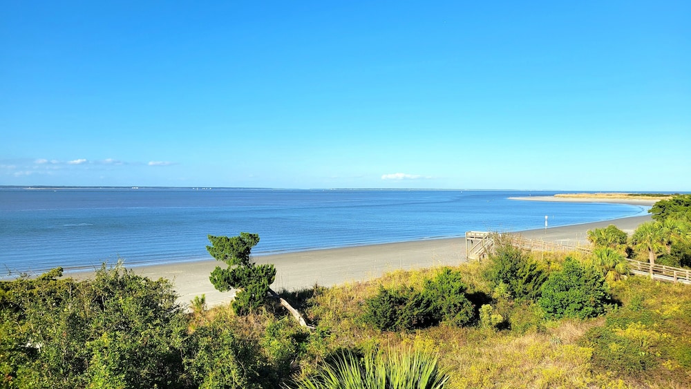 Beach Racquet B by Tybee Vacation Rentals