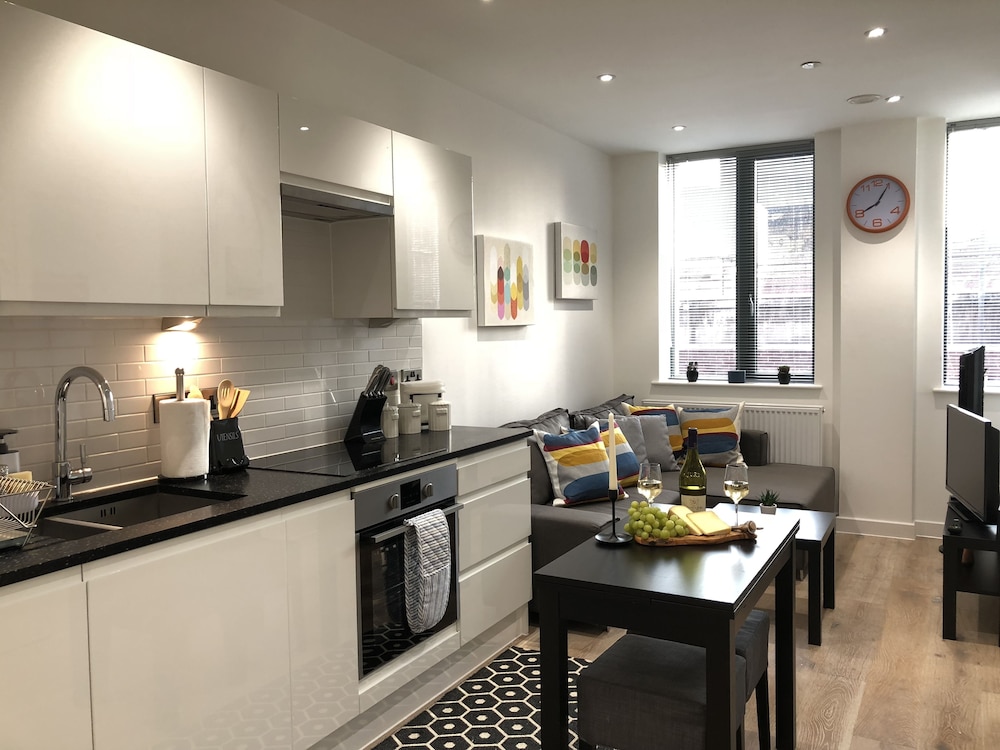Cosy One Bedroom Apartment By Creatick