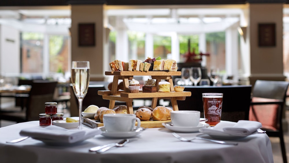 Newbury Vacations - Donnington Valley Hotel and Spa - Property Image 2