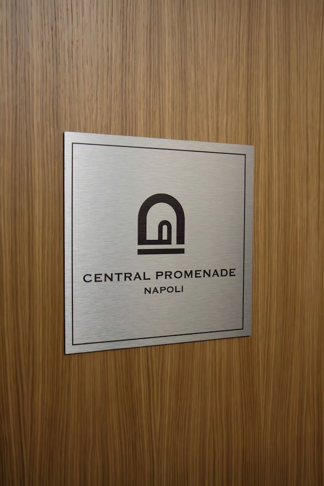 Central Promenade Naples