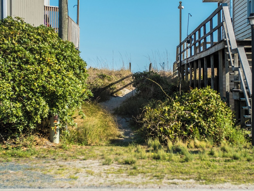 Dock Holliday by Topsail Realty