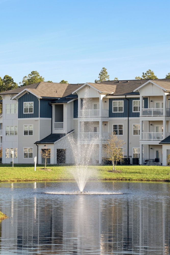 Luxurious Apartments - Pool Gym Bikes