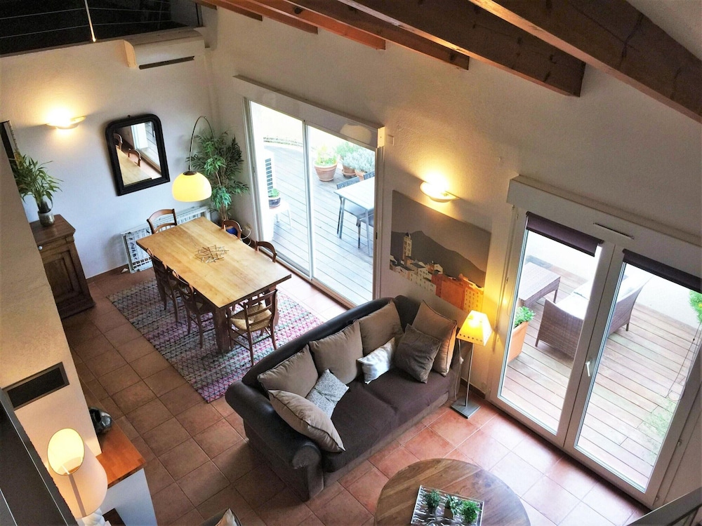 Apartment With sea View and Pool photo 2