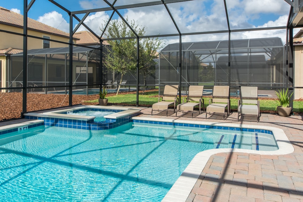 Champions Gate 1470 - Image 4