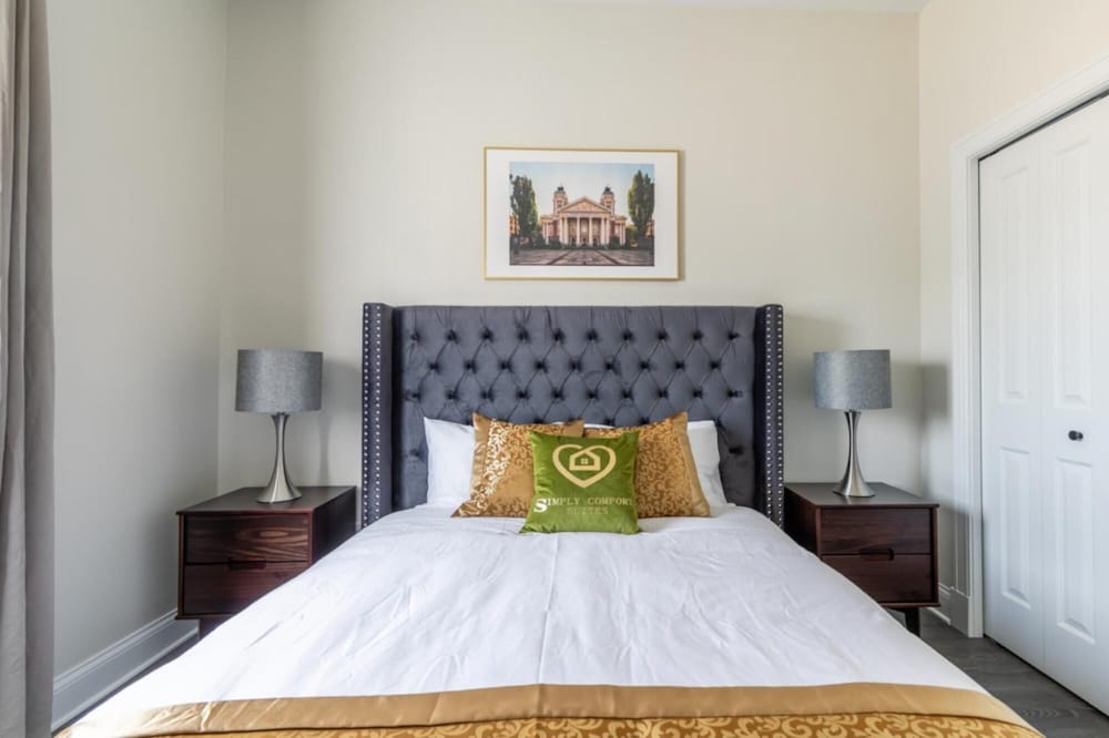Iconic Rideau 1Bd Unit Balcony Free Parking 1 - Image 3