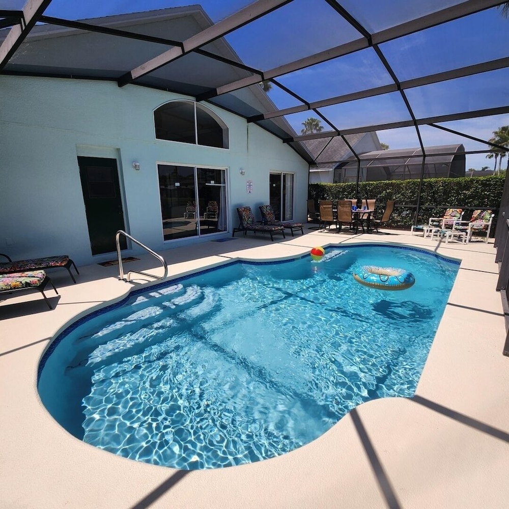LKB4705AW 4 Bedroom villa in Lake Berkley 4 Home