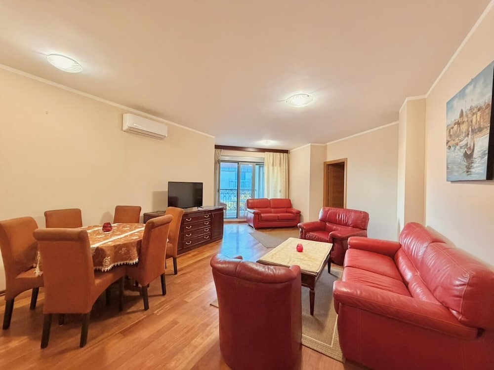 Beachfront Apartments Oaza 2