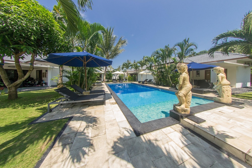 Dream Estate