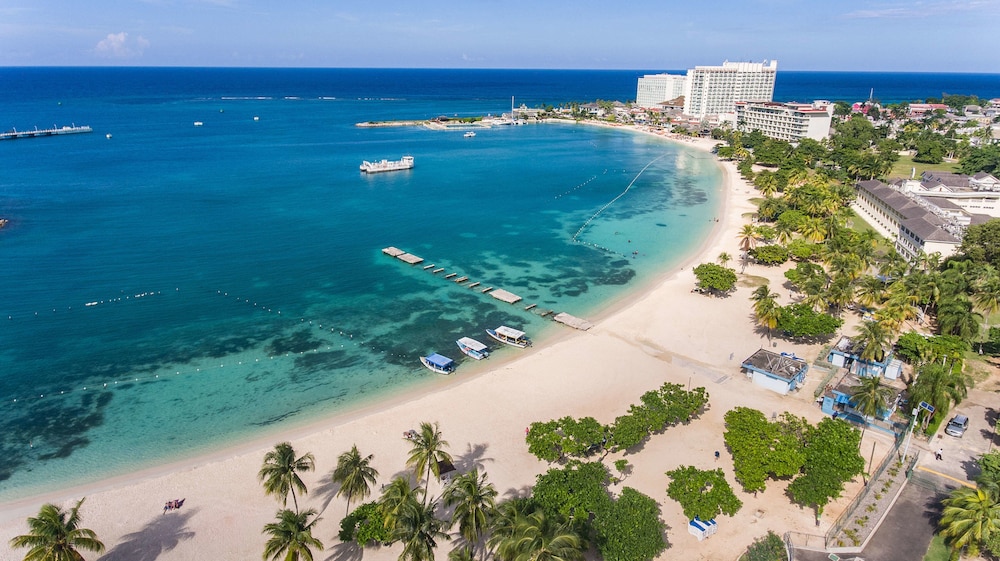 Sandcastles Beach Resort