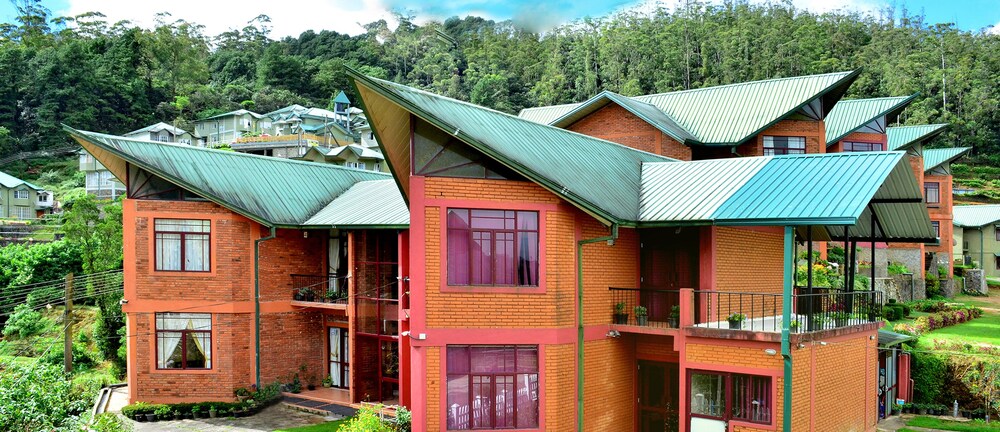 Hw Holiday Resort