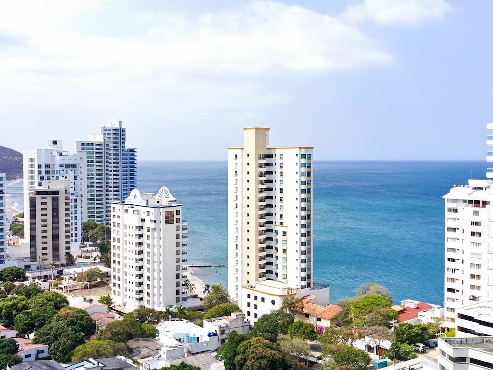 Apartasuites Ambar Roca - Rodadero