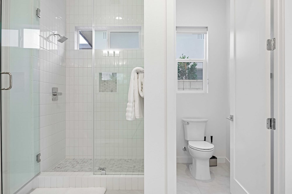 Lumen at Tahquitz: New Build With Pool, Fire Pit & Designer Interiors