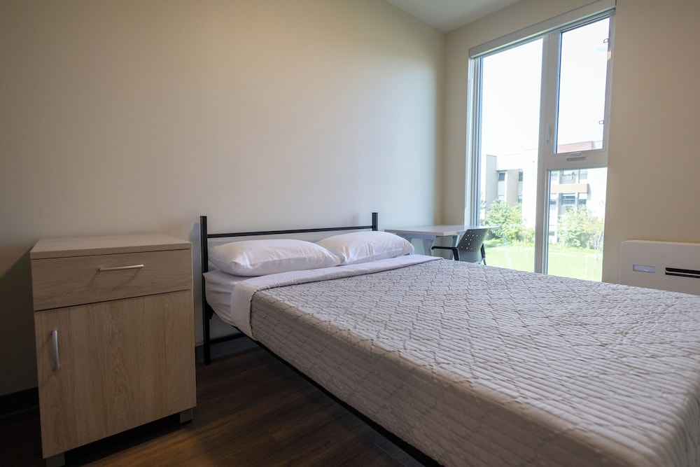 Residence & Conference Centre - Kelowna