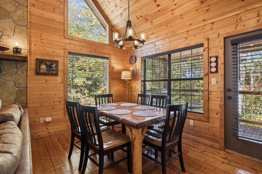 The Wild Life 2 Bedroom Cabin