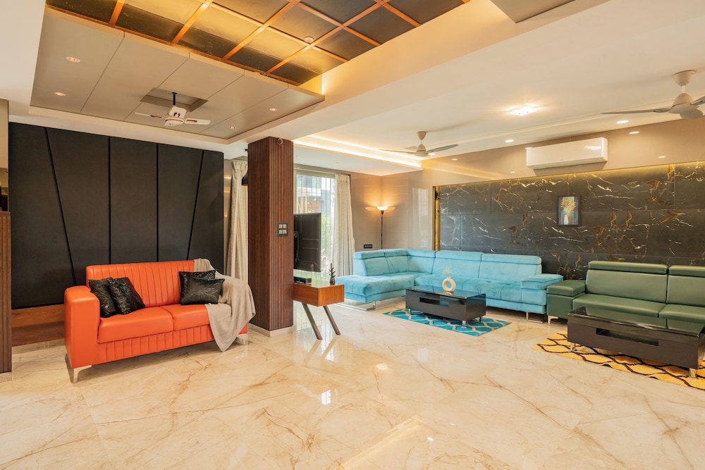 Alaya Stays - Imperial Calista 4BHK near Khandala Hills