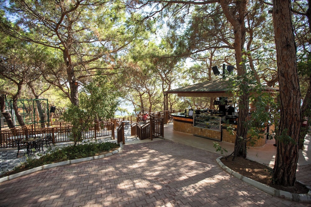 A Good Life Utopia Family Resort