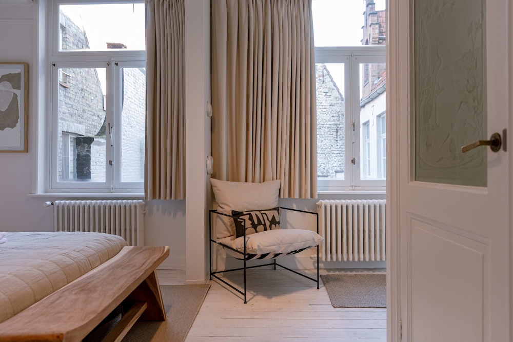 Bruges Vacations - Inviting and Bright Guest Room in City Center - Property Image 7