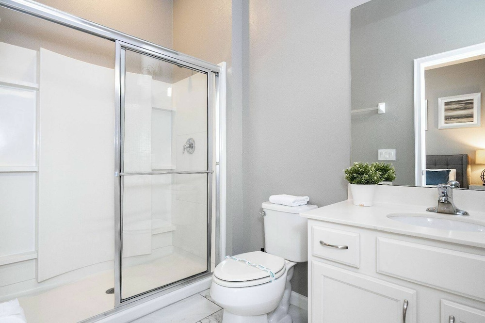 Solterra 12bd 11 5bat Sleeps24 Disney Pool Spa