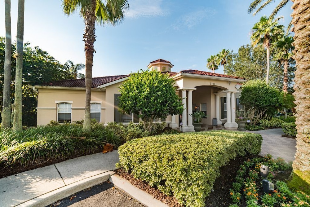 Emerald Island 8581 - Image 1