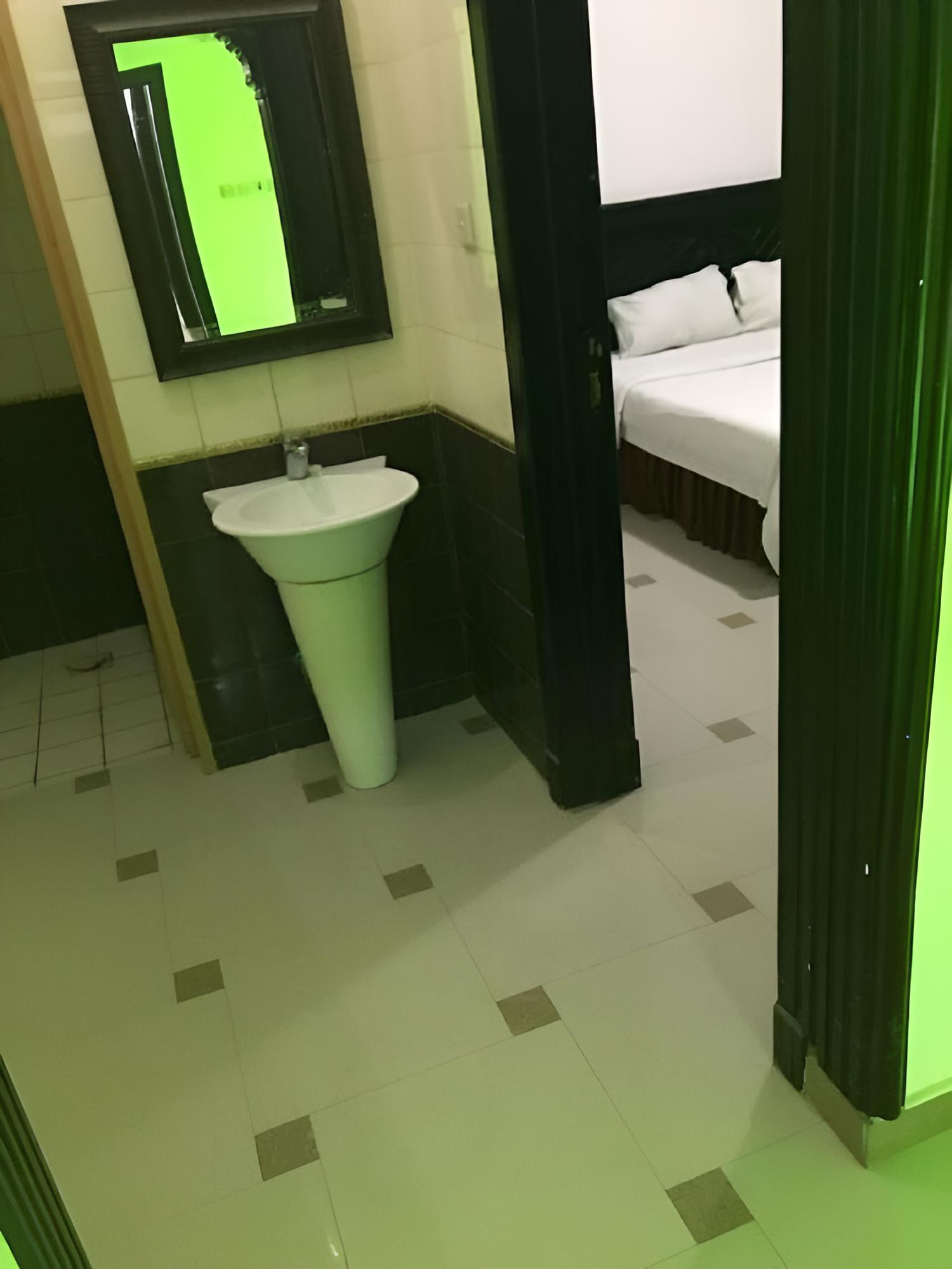 Almakan Hotel 108