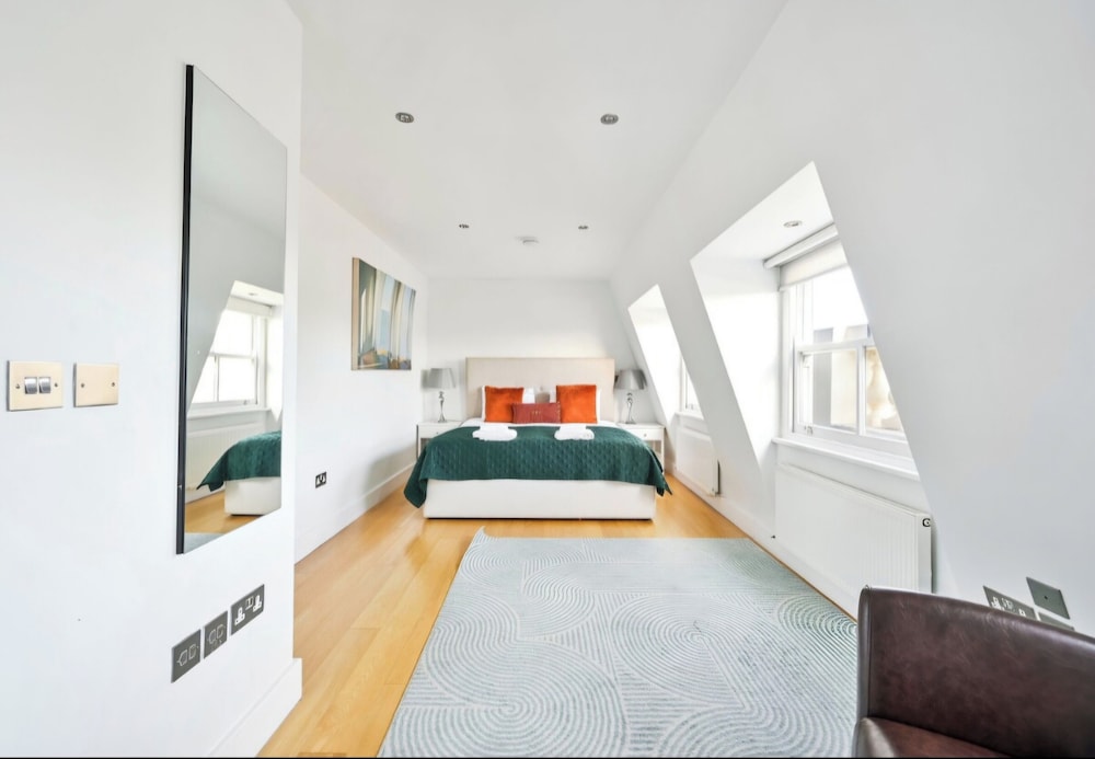 Luxury 3-bed Kensington Apartment - Sleeps 6