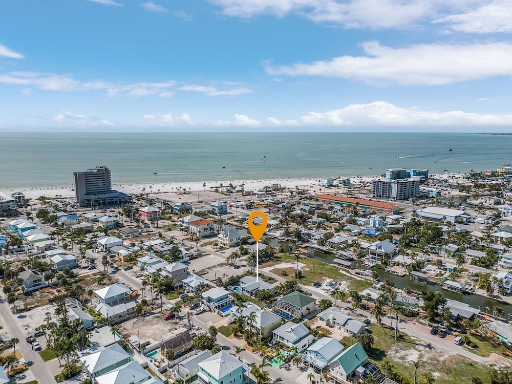 Beach Haven - 240 Virginia Ave - Bogo24 4 Bedroom Home by RedAwning