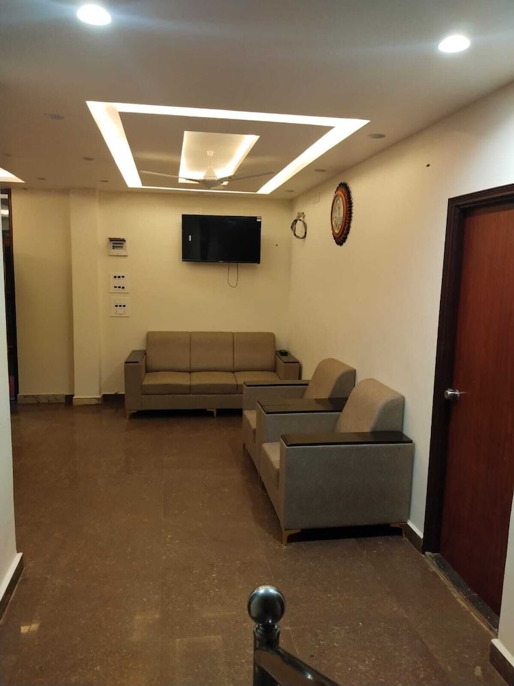 Prestige Palace