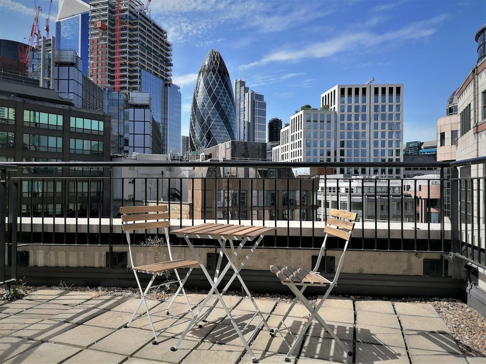 Still Life Tower Hill Executive