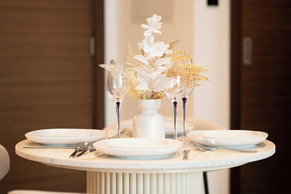 Chic 1BR Apartment - The Crest Dubai