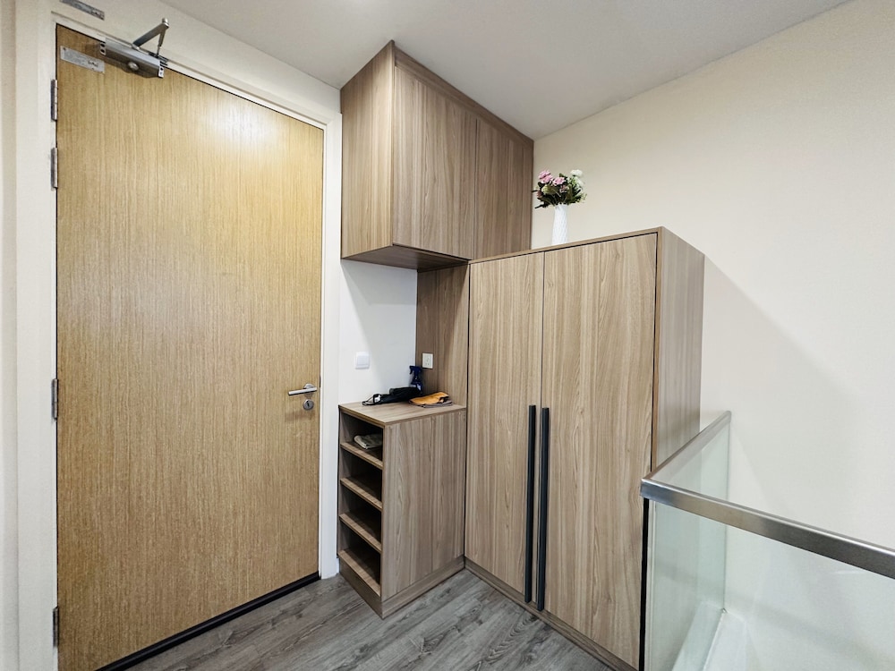 Spacious Duplex Oasis Icon City