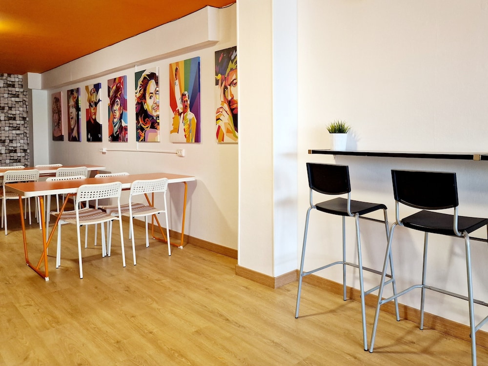 Arc House Pop Art view 5