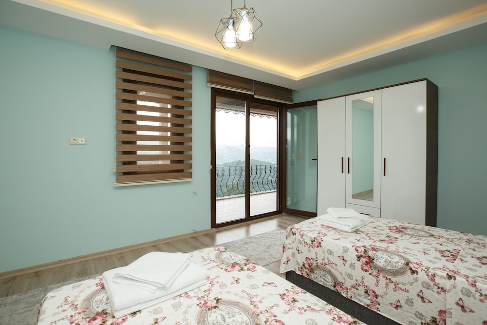 Guven Suite House