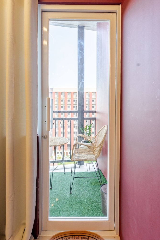 Modern Studio Poolside Balcony Near Mactan Airport