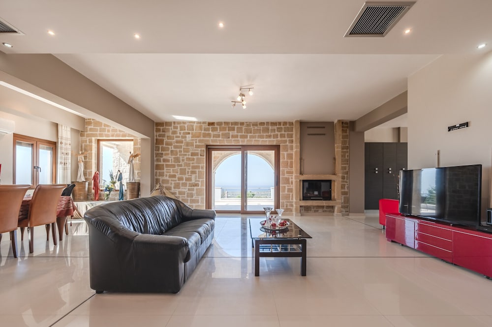 Arios Lux Villa