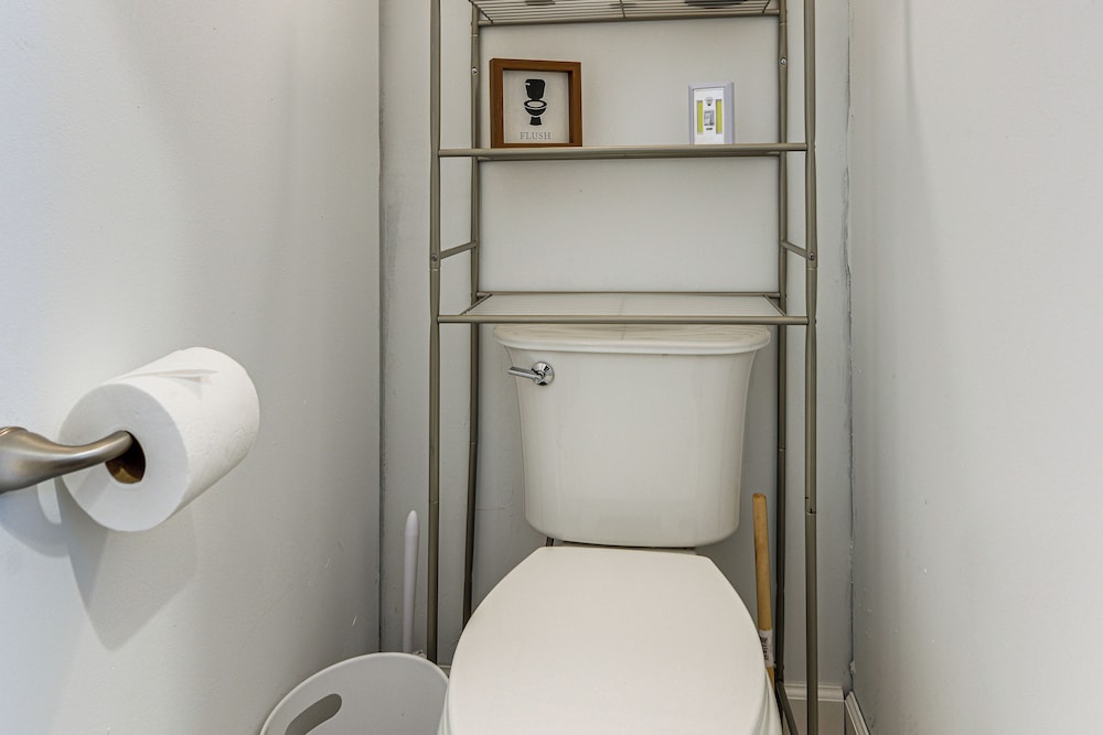 Pet-friendly Raleigh Tiny Home w/ Patio