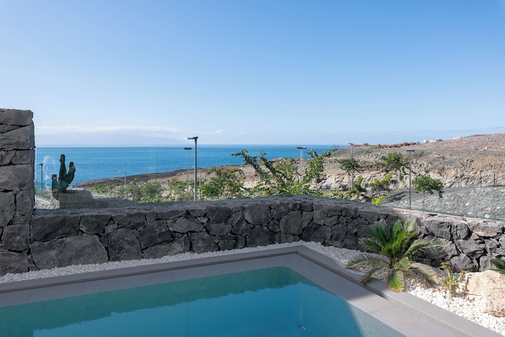 Villa Superior 1 - Casangular by Upper