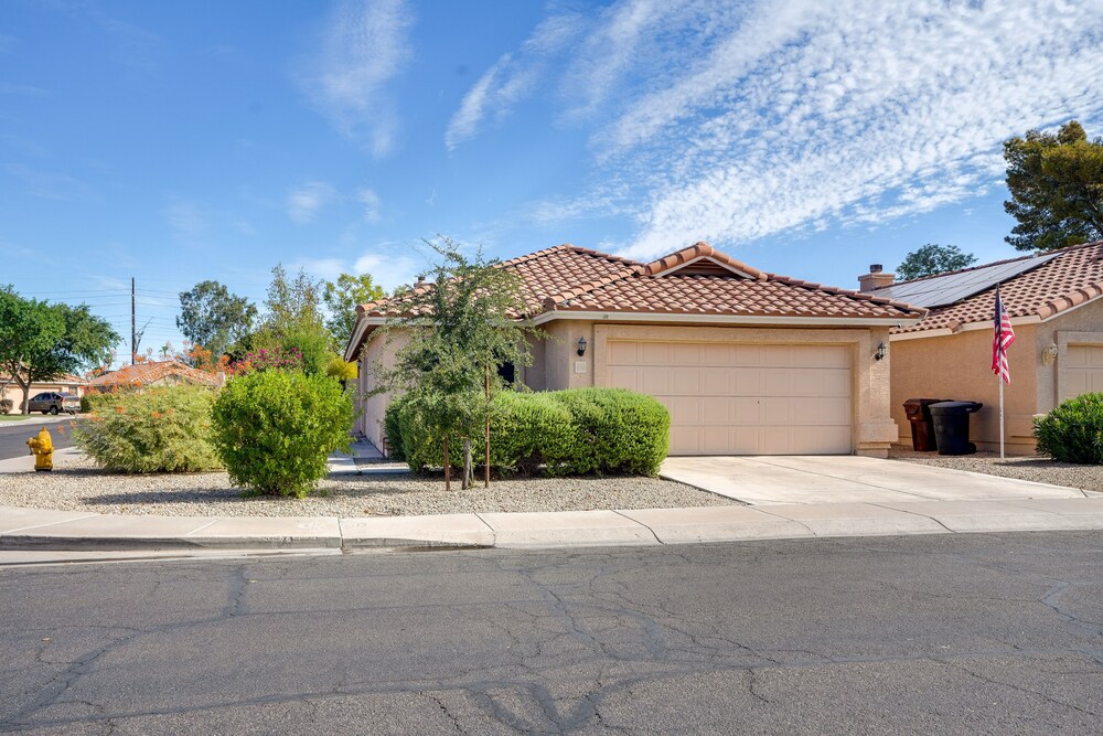 Modern Peoria Home w/ Pool Access & Private Yard! view 4