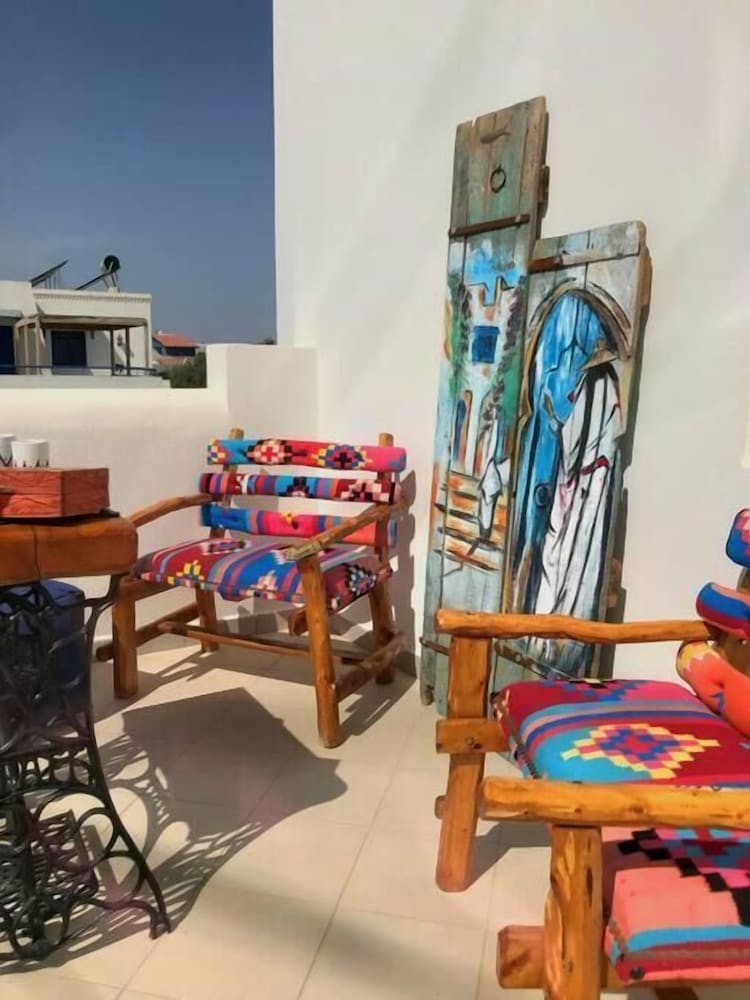 Charming Villa in Midoun, Tunisia With Private Entrance and Stunning Garden View