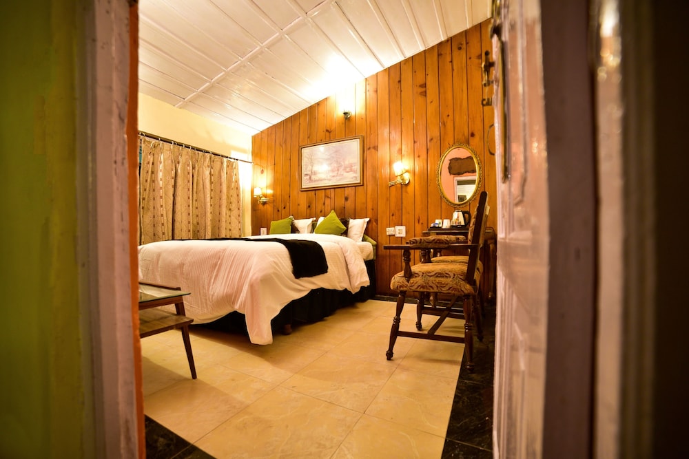 Hotel Chimney House by OpenSky, Mussoorie view 3