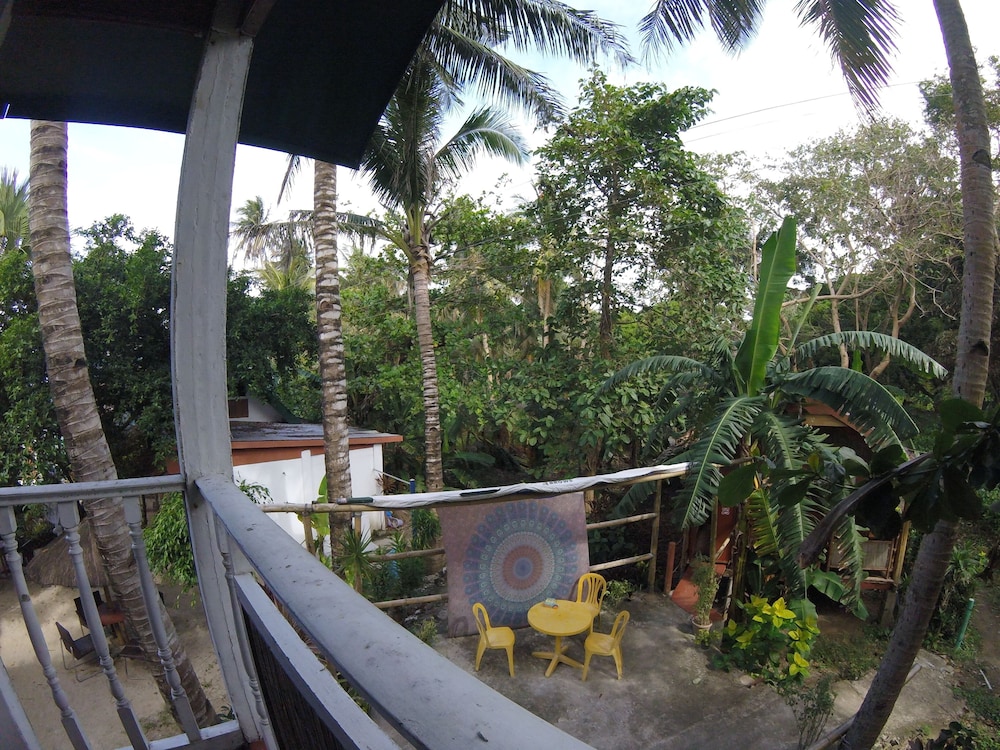 Carabao Backpackers & Guesthouse