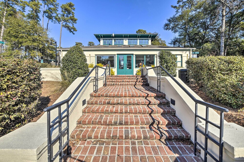 4 Mi to Ocean: Golf Resort Condo in N Myrtle Beach view 3
