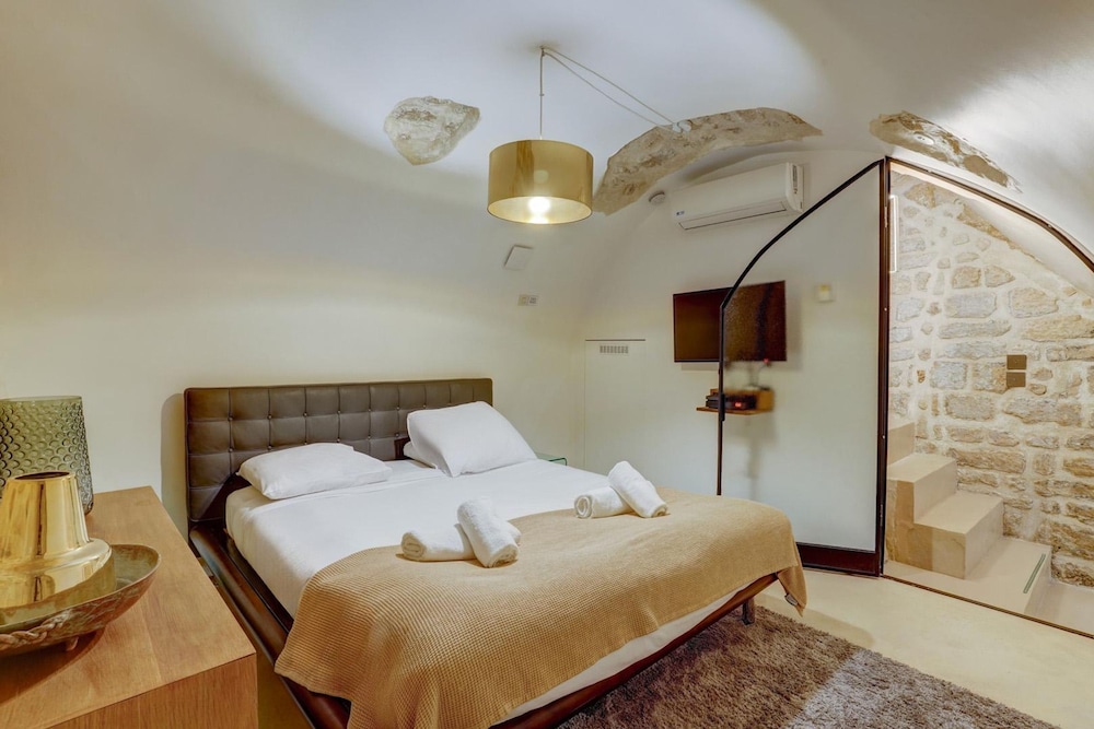 Jardin Priv Gorgeous 3 Bed House in Le Marais